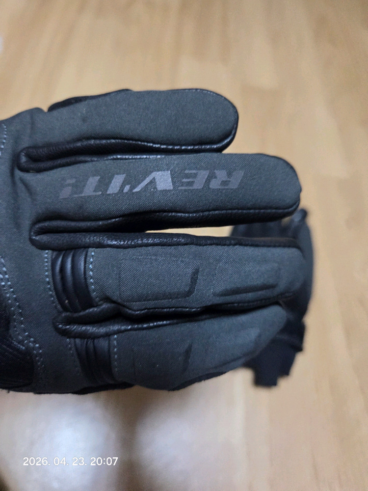 렛빗 글러브 이미지