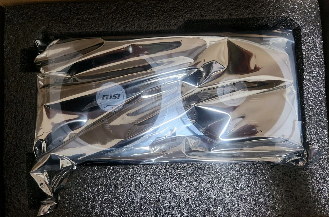 MSI RTX 5060Ti 8GB 그래픽카드 판매 합니다 이미지