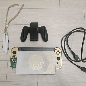 닌텐도 스위치 OLED 젤다에디션 풀세트 + 케이스 이미지