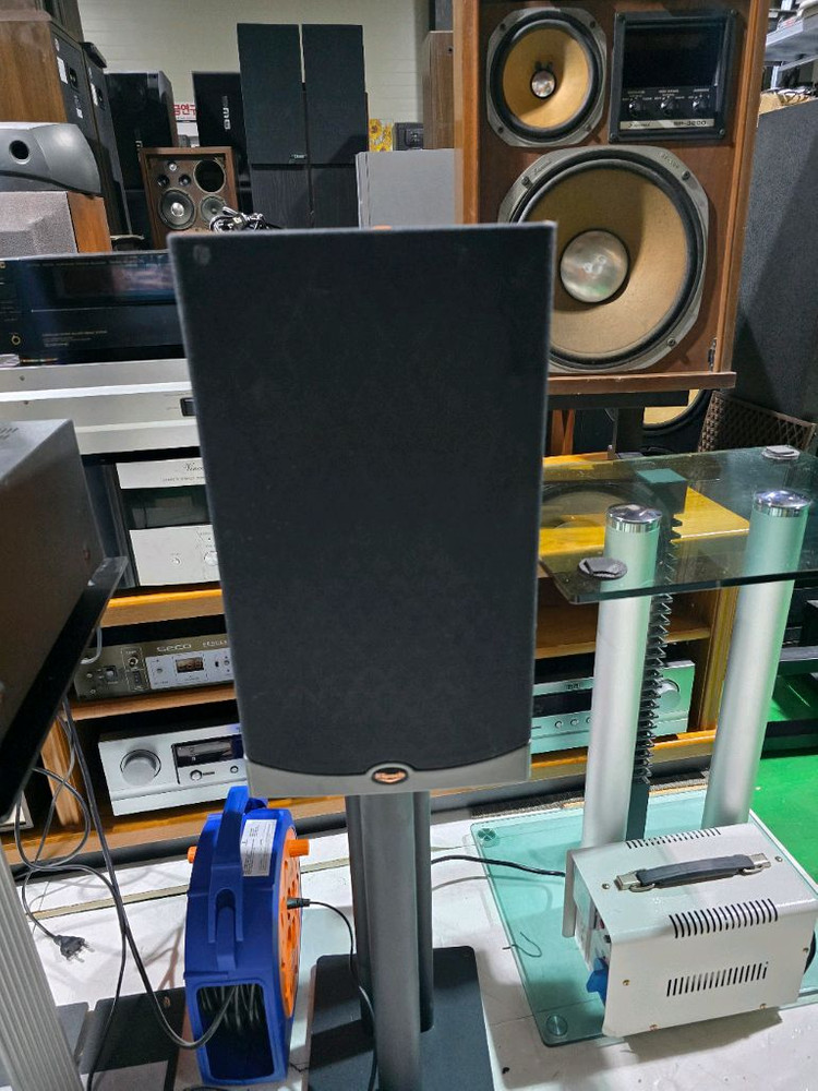 KLIPSCH RB-61 레퍼런스 IV Cherry 북쉘프 스피커 이미지