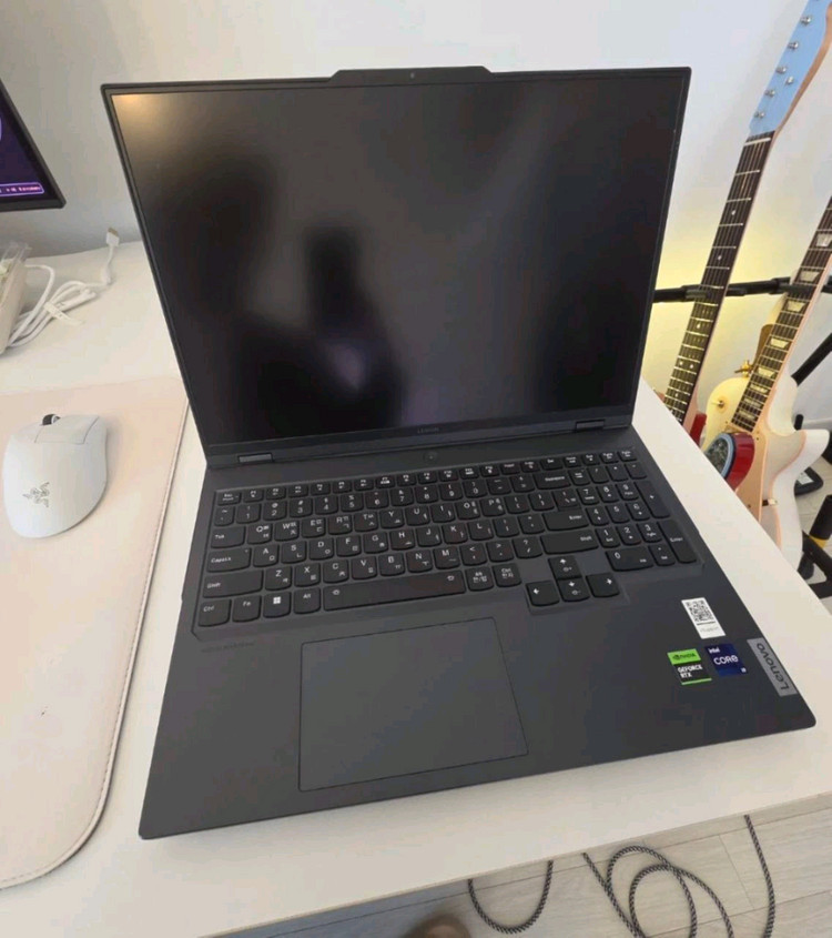 레노버 리전 RTX4080 게이밍 노트북+P31 SSD 2TB 장착 모델 이미지