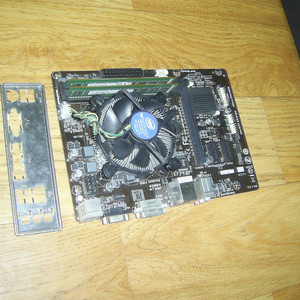 GA--H81 메인보드 + i5 4460CPU 쿨러 세트 이미지