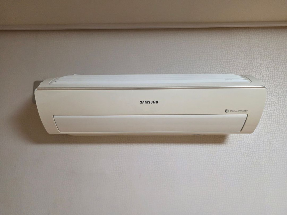 삼성 2 in 1 무풍 에어컨 (스탠드, 벽걸이, 실외기 세트) 이미지