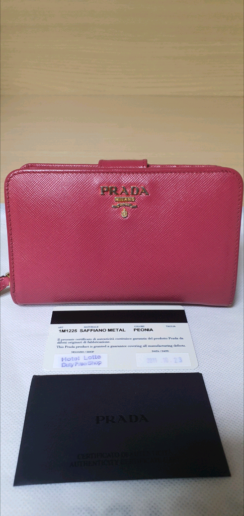 프라다 사피아노 반지갑 핑크 정품A급(보증서O)구찌프라다루이비통디올고야드샤넬셀린느보테가생로랑발렌시아가버버리가방 이미지