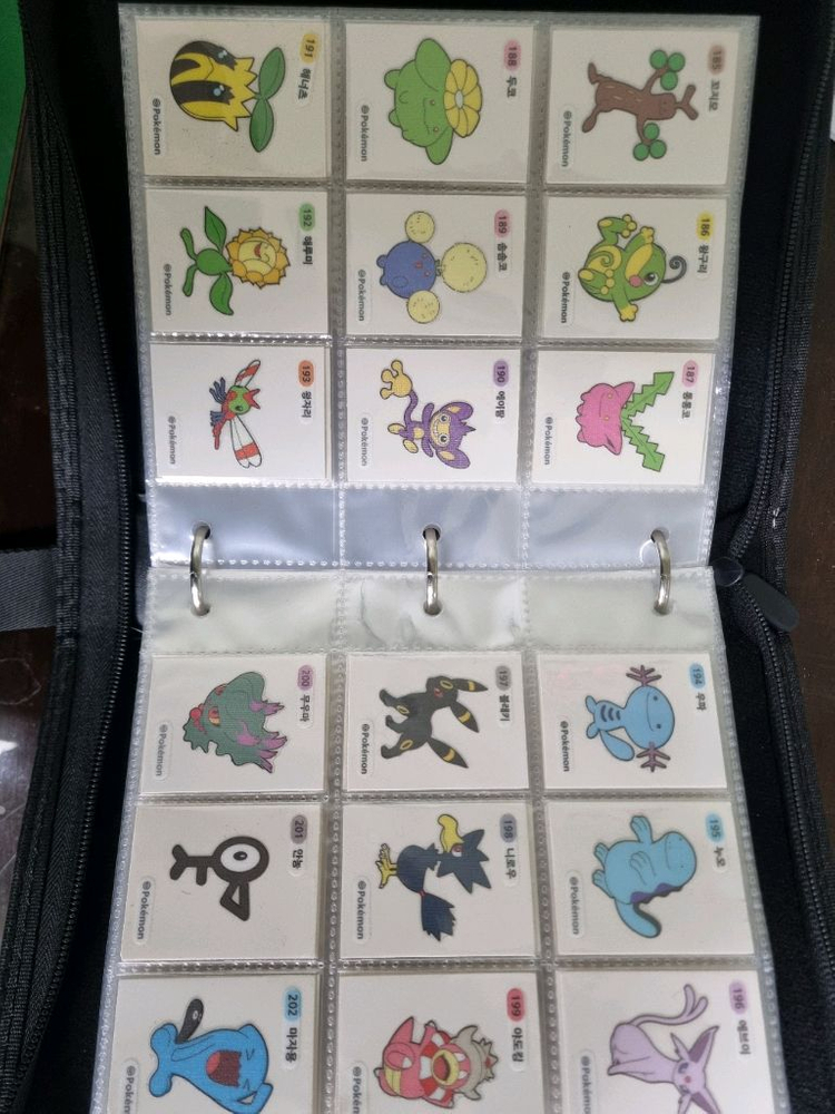 포켓몬띠부씰 1세대 (뮤츠2종 뮤2종 제외) 2세대 전종 및 349세대 다수 일괄팝니다 이미지