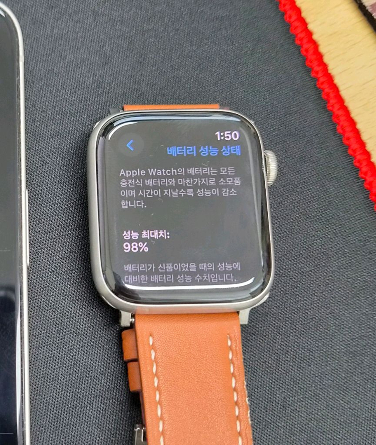 애플워치 5 티타늄 셀룰러 44mm 배터리 98% 이미지