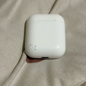 에어팟 2세대 본체 팝니다 이미지