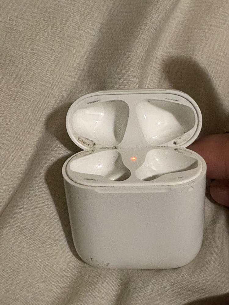 에어팟 2세대 본체 팝니다 이미지