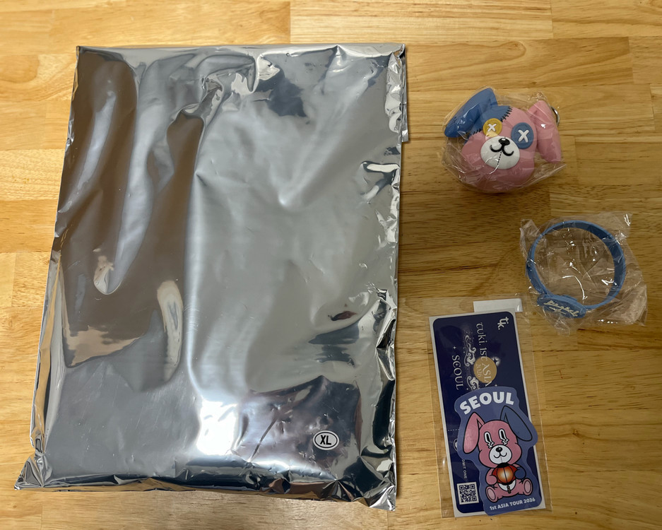 츠키 내한 아시아투어 콘서트 굿즈 판매 이미지