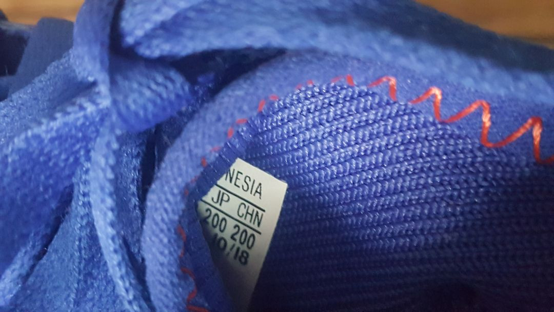 200 축구화 풋살화 아디다스 나이키 이미지