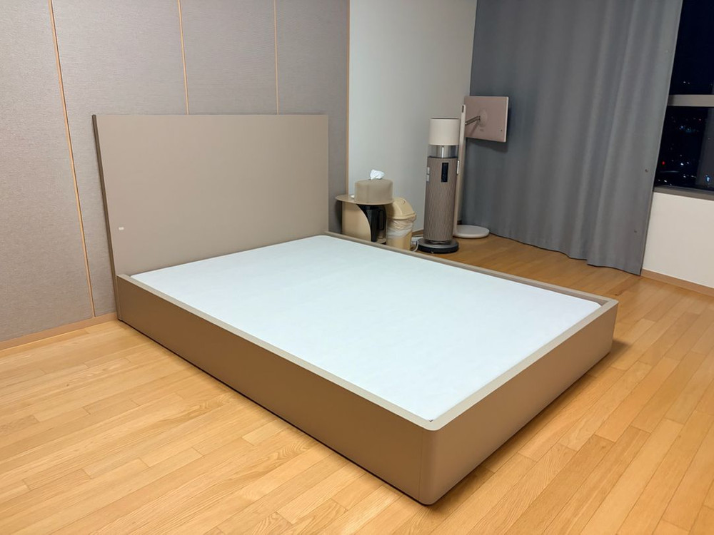 시몬스 침대프레임 D2178 모델 퀸사이즈 새것수준(한달사용) 매트리스X 이미지