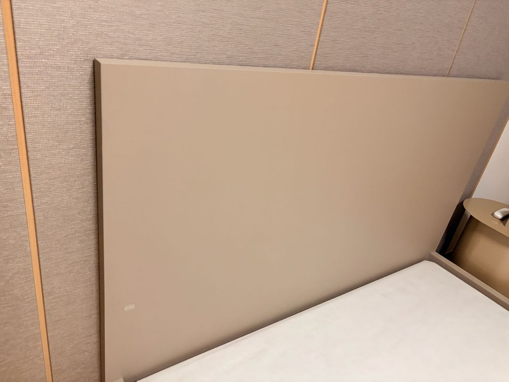 시몬스 침대프레임 D2178 모델 퀸사이즈 새것수준(한달사용) 매트리스X 이미지