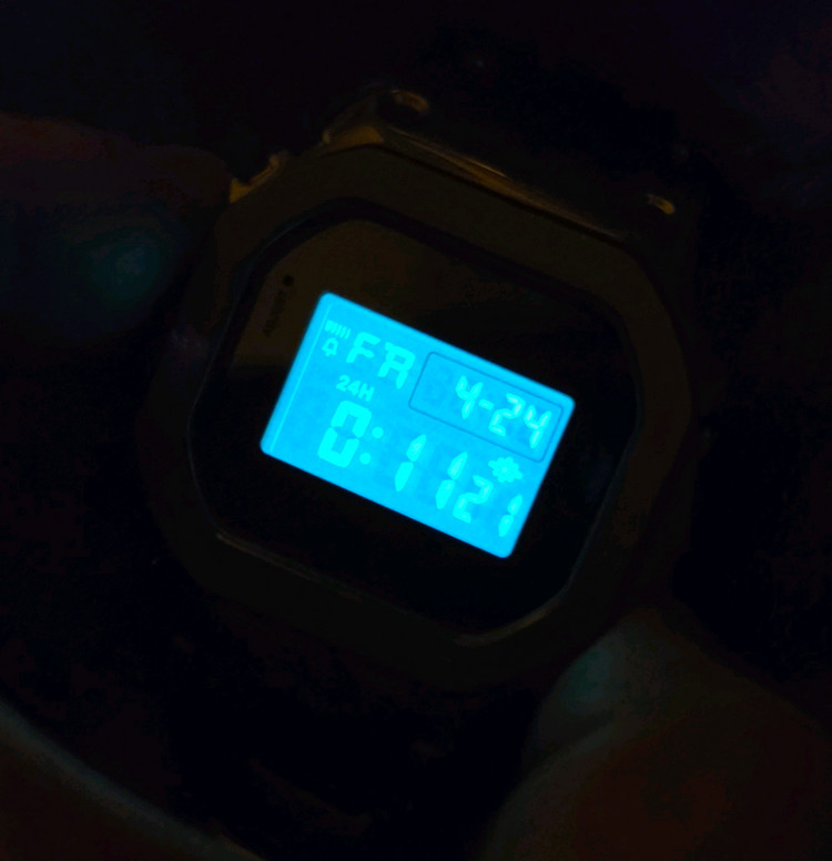 카시오 지샥 DW-5600 메탈 커스텀 이미지