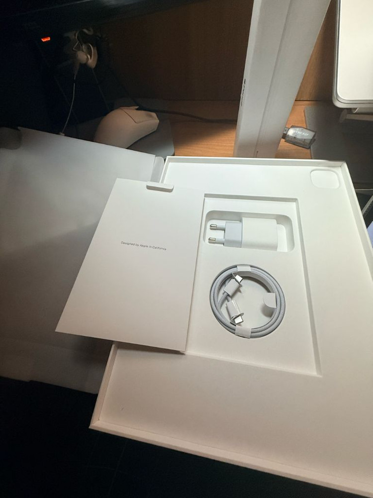 아이패드 프로 12.9 6세대 + 애플펜슬 2세대 이미지