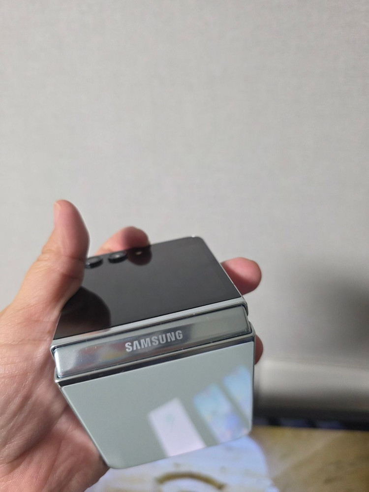 갤럭시 Z플립5 민트 512기가 A급 팝니다 이미지