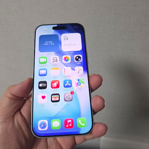 아이폰17 화이트 256기가 SS급 팝니다(배터리용량100%) 이미지