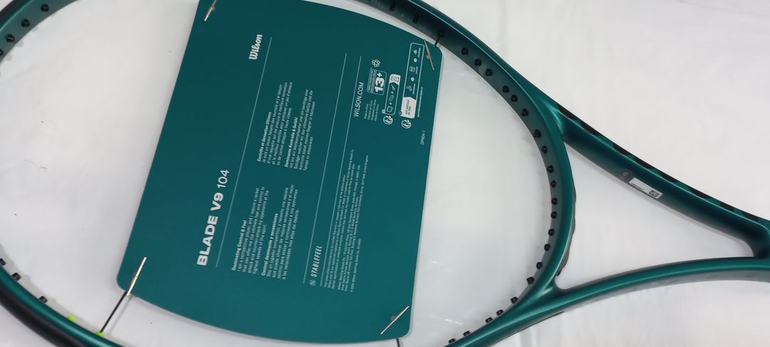 테니스라켓 윌슨 블레이드 v9 104 (290g) 이미지