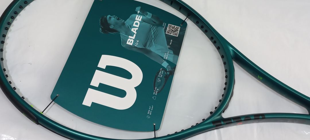 테니스라켓 윌슨 블레이드 v9 104 (290g) 이미지