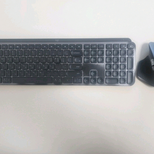 로지텍 MX Keys 키보드 + MX Master 3 마우스 이미지