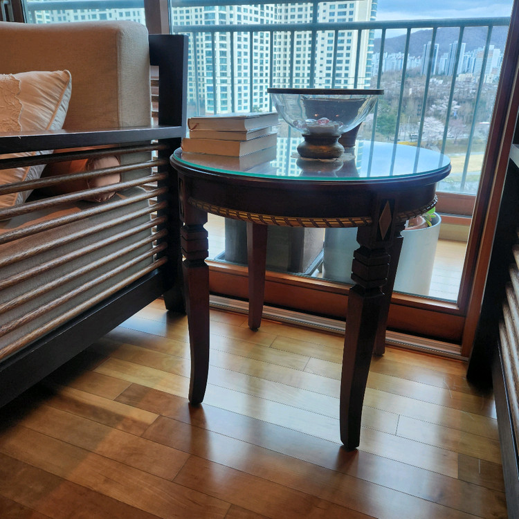 라운지체어와 테이블세트 이미지