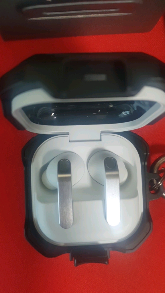 갤럭시 버즈 4 프로 화이트 이미지