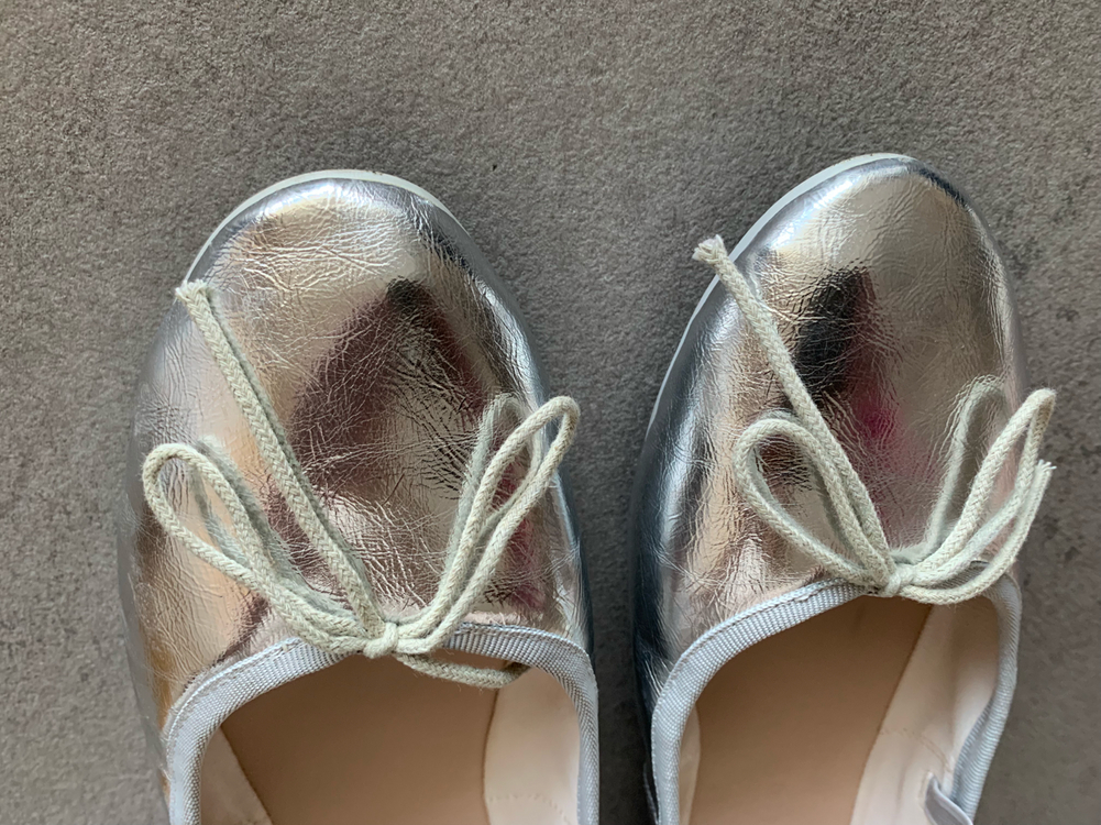 꺌랑 발레리나 플랫 실버 255 이미지