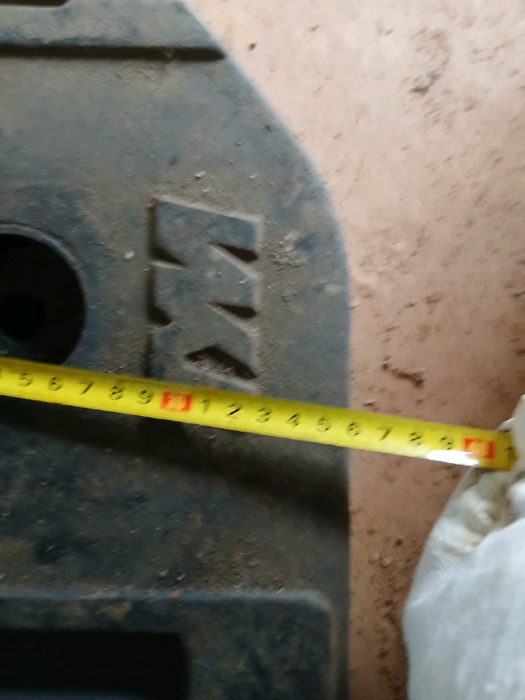 동양트랙터웨이트 32킬로 4개모두 27만원 이미지