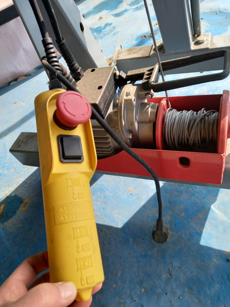 이동식크레인 2톤 단상 새상품급 이미지