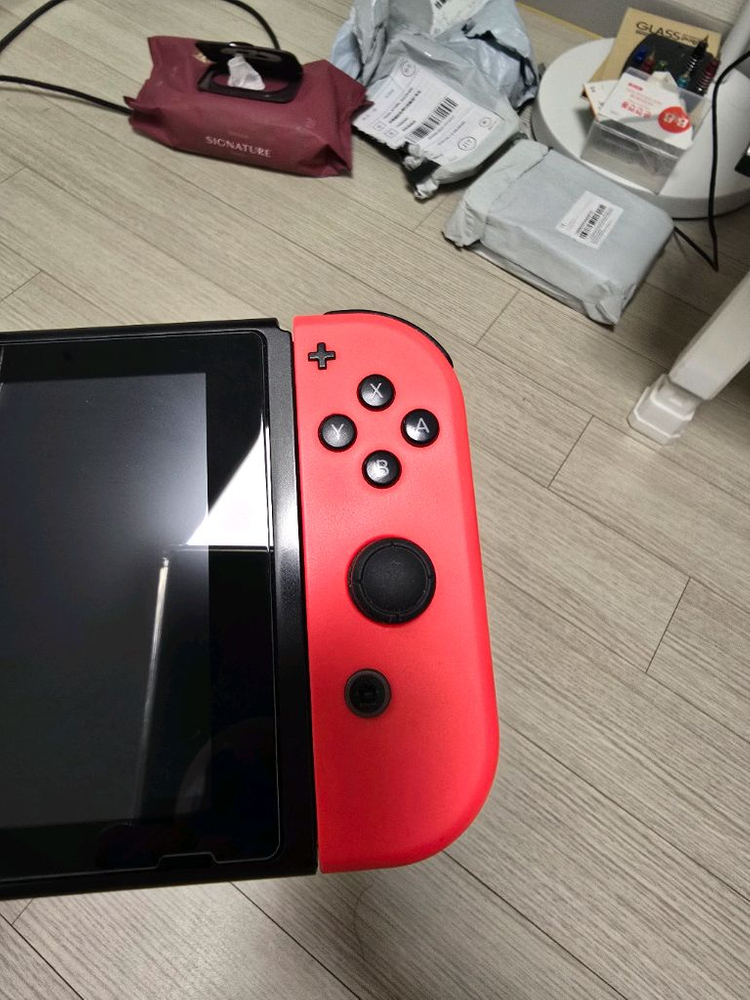 닌텐도스위치개선판256 이미지