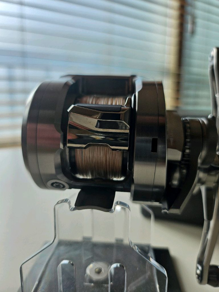 시마노 25 오시아 콘퀘스트200PG 수심체크릴 은콩 이미지