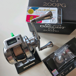 시마노 25 오시아 콘퀘스트200PG 수심체크릴 은콩 이미지
