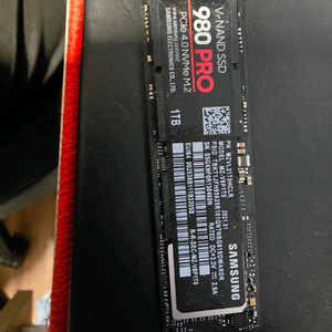 삼성 980 PRO M.2 NVMe SSD 1TB 이미지