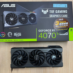 ASUS GeForce RTX 4070 Ti SUPER 16GB 그래픽카드 이미지