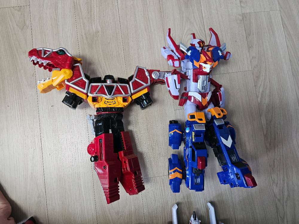 킹가이더 등 헬로카봇 변신로봇 일괄 이미지