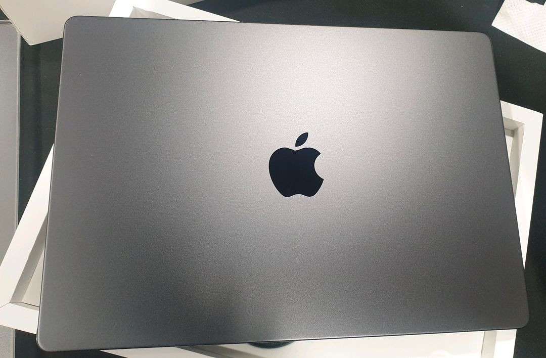 [SS급 풀박] 맥북프로14, M4 Pro 48GB RAM, SSD 1Tb 블랙 팝니다. 이미지