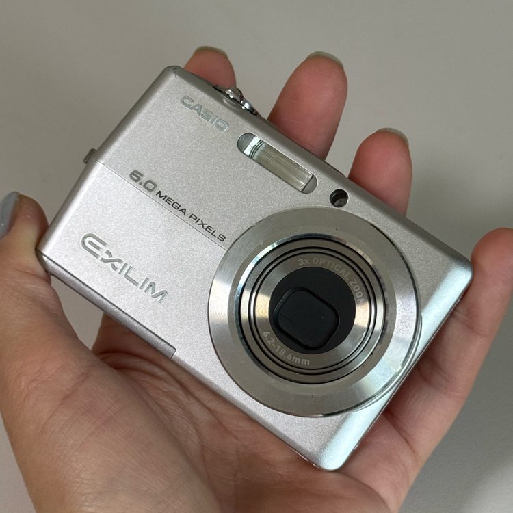 카시오 엑실림 z600 빈티지 디카 디지털카메라 실버 이미지