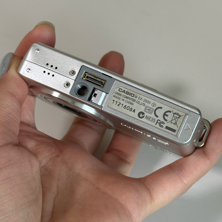 카시오 엑실림 z600 빈티지 디카 디지털카메라 실버 이미지