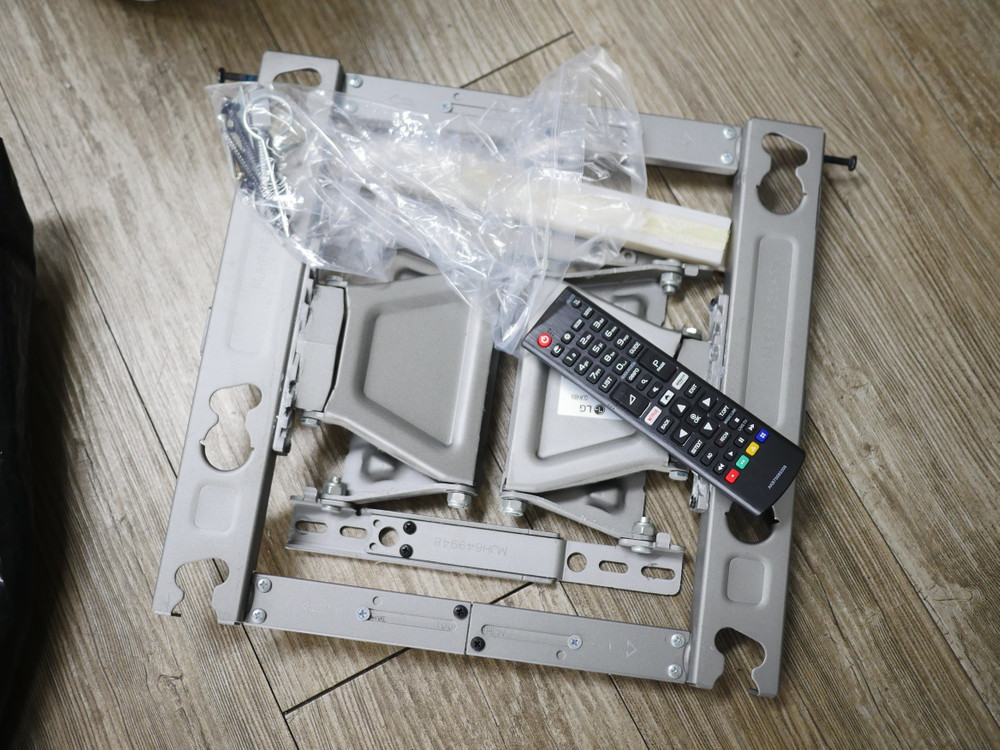 엘지 65인치 UHD TV 벽걸이형 65UM7900BNA 10만원 이미지