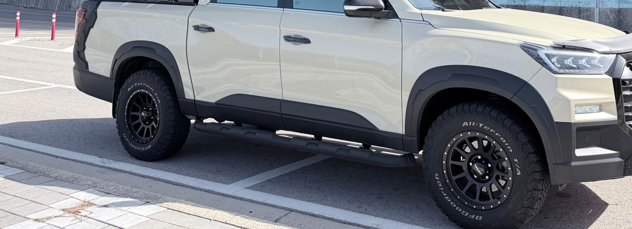 렉스턴스포츠칸 32사이즈 휠타이어(메소드, BF굿리치K02) 이미지