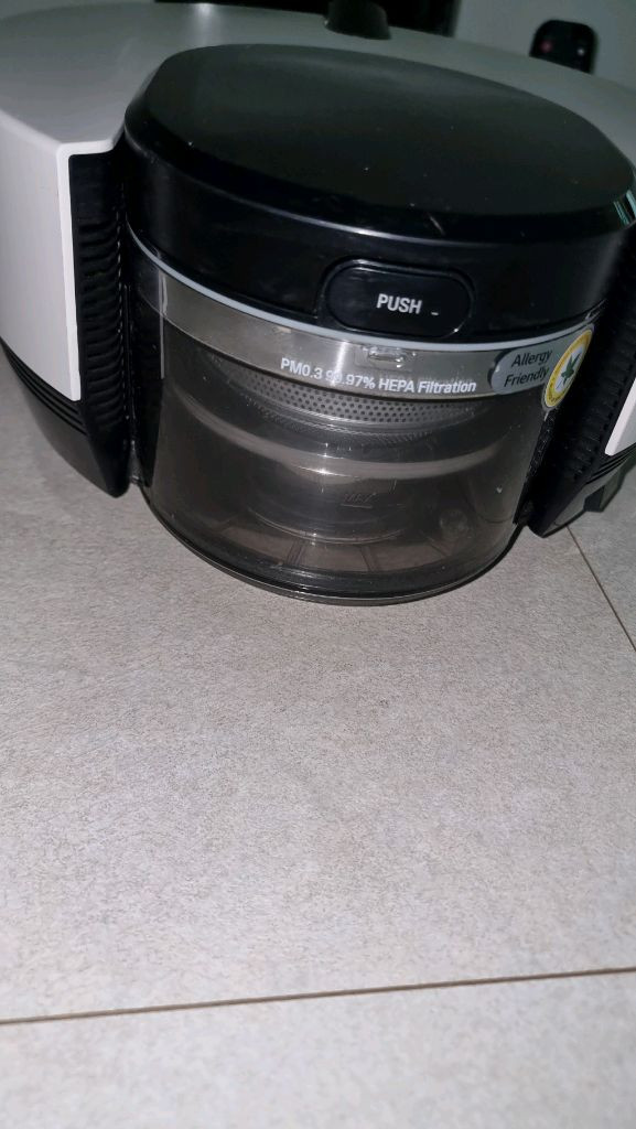 LG 오브제 로봇청소기 R9 모델 판매합니다 이미지