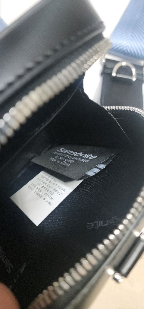 쌤소나이트 Z플립 크로스백 이미지