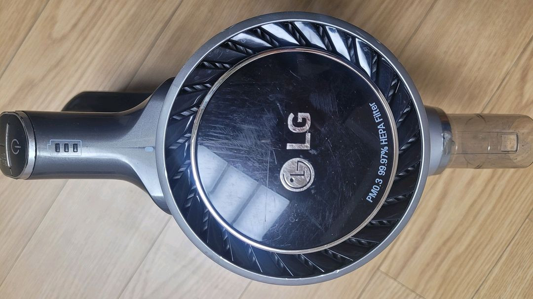 깨끗하게 세척한 LG 코드제로 무선 청소기(35분 연속동작) 이미지