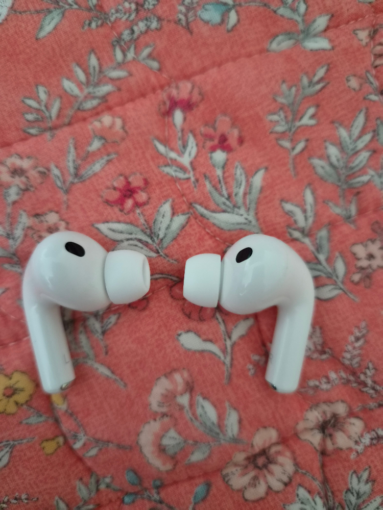 애플 에어팟 프로 3세대 입니다- 이미지