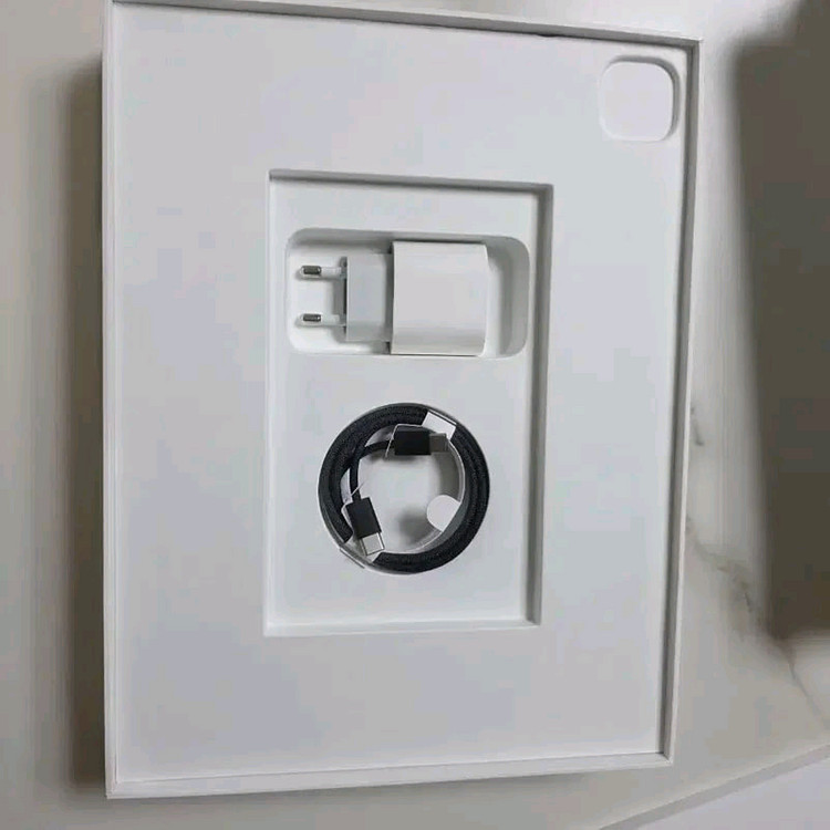 아이패드프로 13인치 M4 256GB Wi-Fi 블랙 이미지