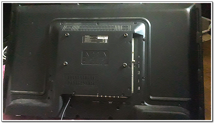 32인치 와이드뷰 TV 모니터 이미지