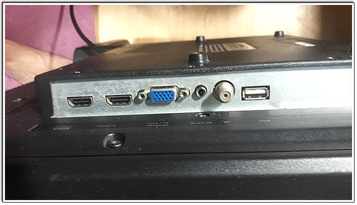 32인치 와이드뷰 TV 모니터 이미지