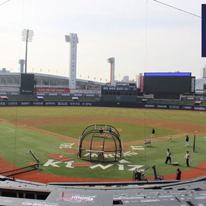 4/30 목 엘지 케이티 LG vs KT 수원 위즈파크 네이버클립(테이블) 야구 티켓 4월 30일 양도 이미지