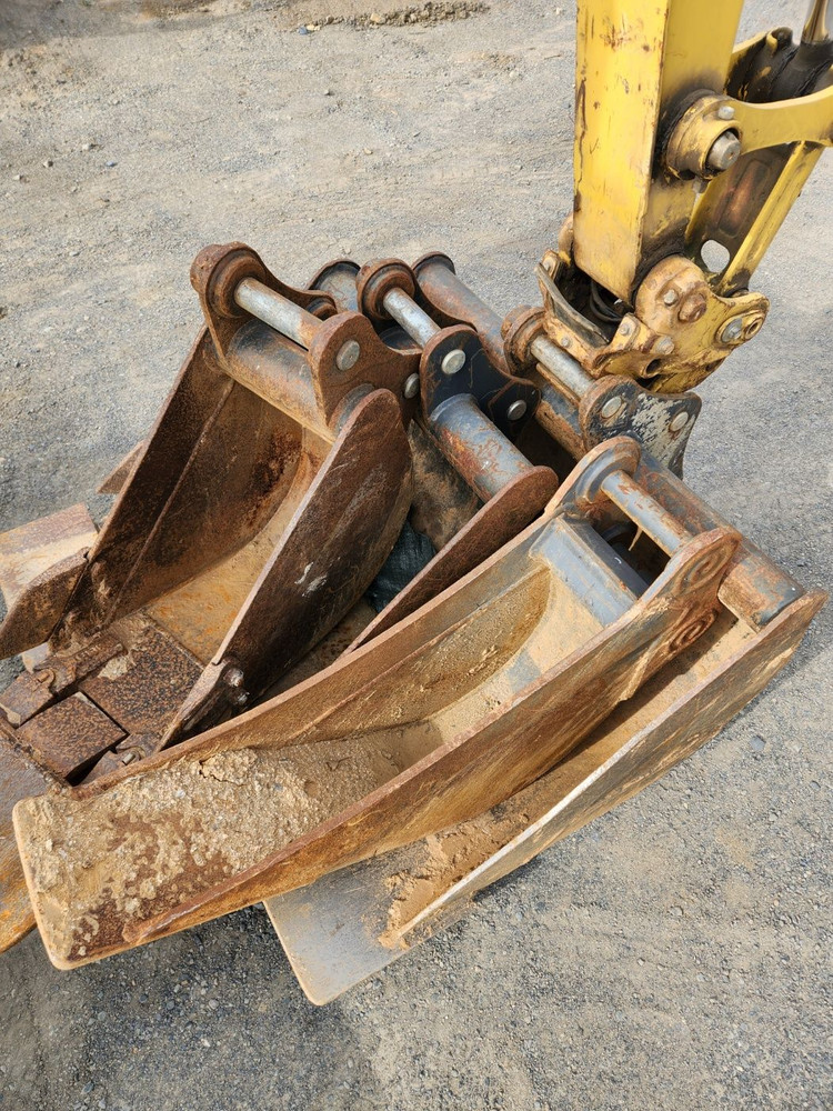 중고미니굴삭기 얀마 VIO23 2020년식 저가동 버켓4종 대구위치 중고굴삭기매매 이미지