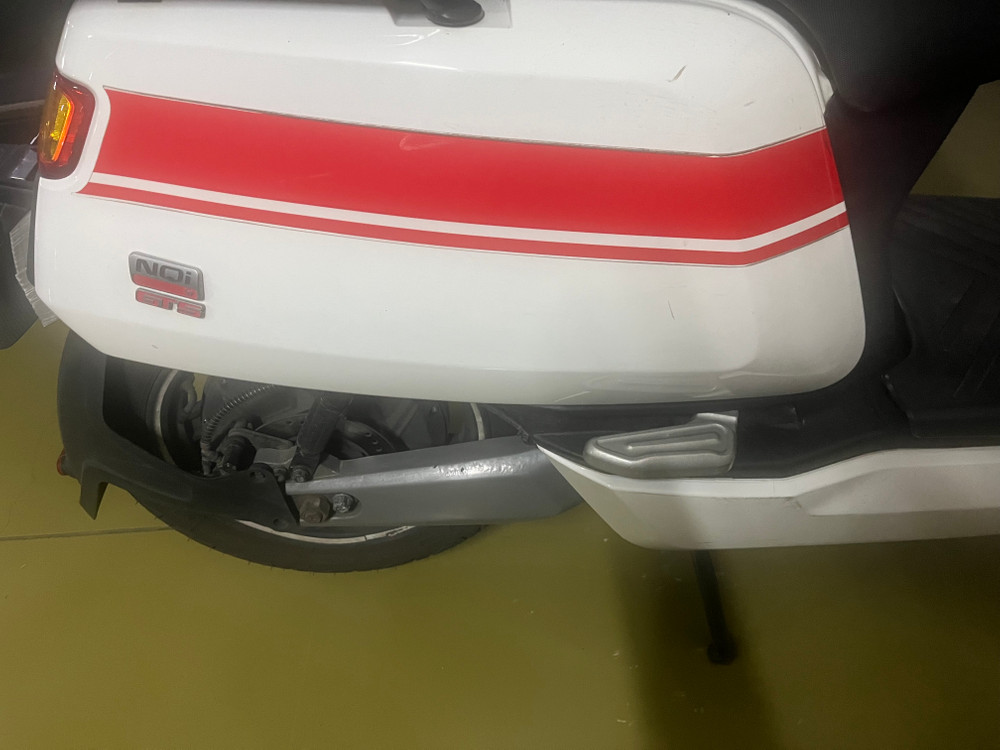 니우(NIU) NQI-GTS 전기스쿠터 이미지