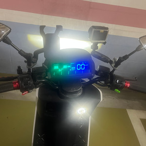 니우(NIU) NQI-GTS 전기스쿠터 이미지